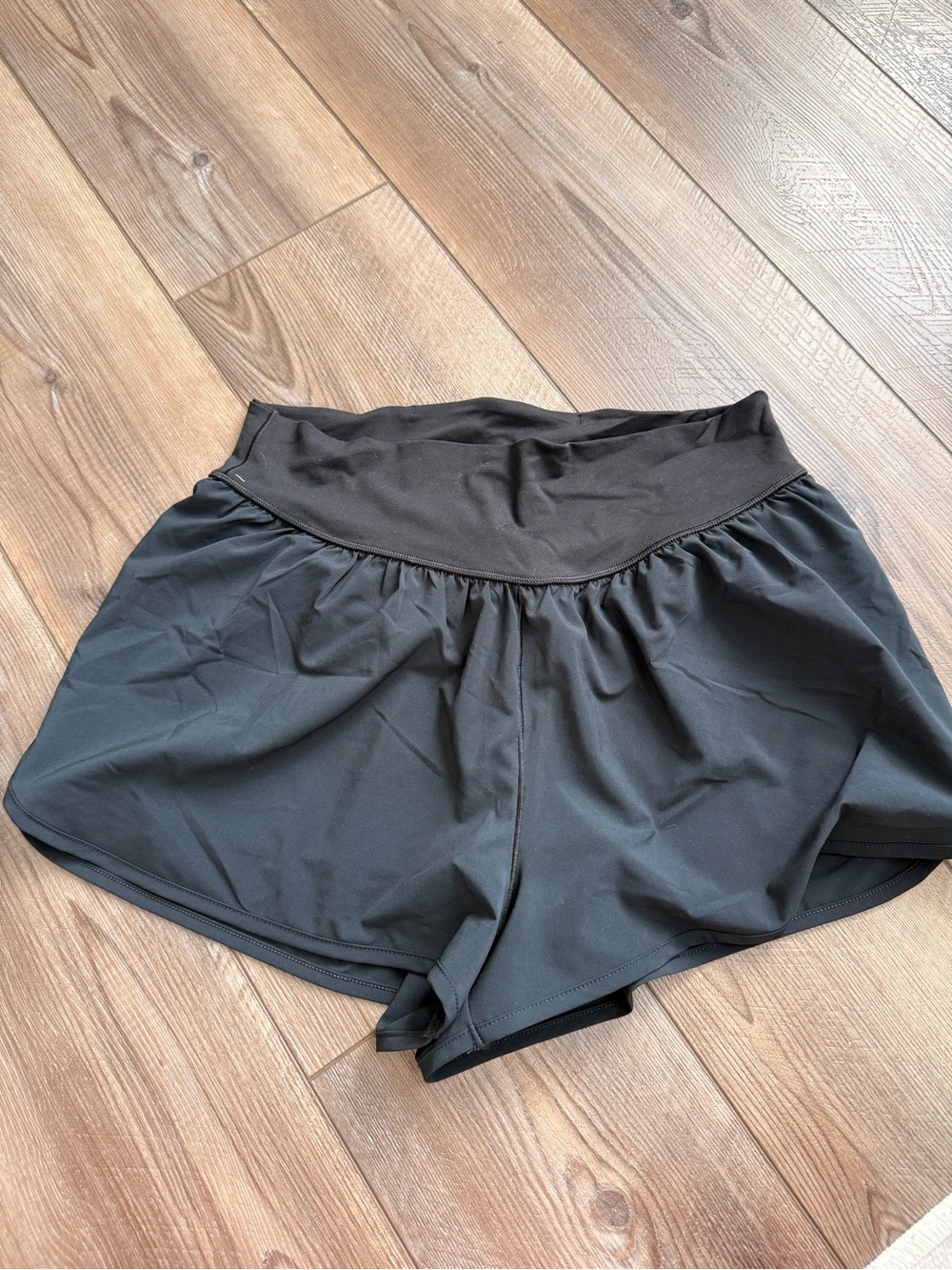 OFFLINE by Aerie flowy shorts